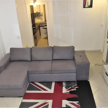 Location 4 Pieces Proche Centre-ville Et Autoroutes Apartment *