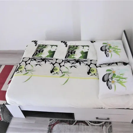 Location 4 Pieces Proche Centre-ville Et Autoroutes *