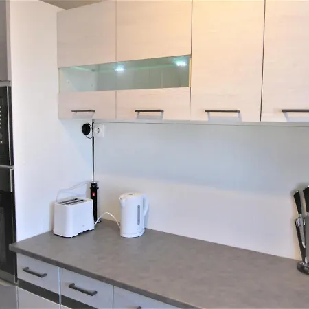 Apartment Location 4 Pieces Proche Centre-ville Et Autoroutes